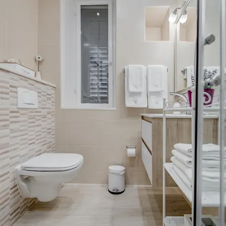 Victoria Luxury - Downtown