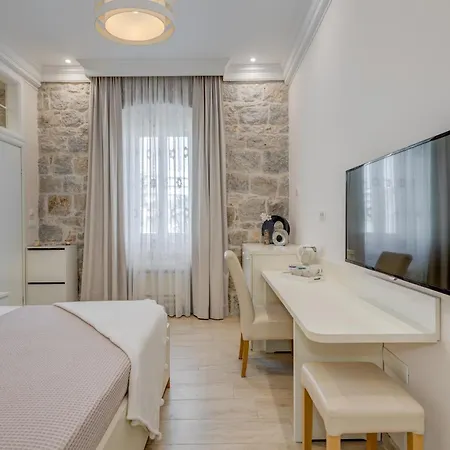 Гостьовий будинок Victoria Luxury - Downtown