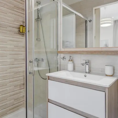 Victoria Luxury - Downtown Гостьовий будинок