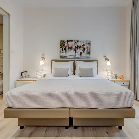 Πανσιόν Victoria Luxury - Downtown