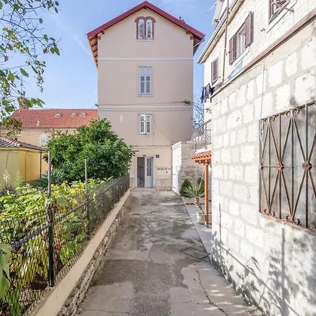 Victoria Luxury - Downtown 4* سبليت