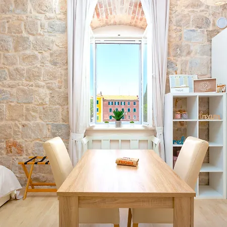 Victoria Luxury - Downtown