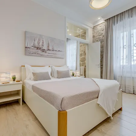 Victoria Luxury - Downtown Гостьовий будинок Спліт