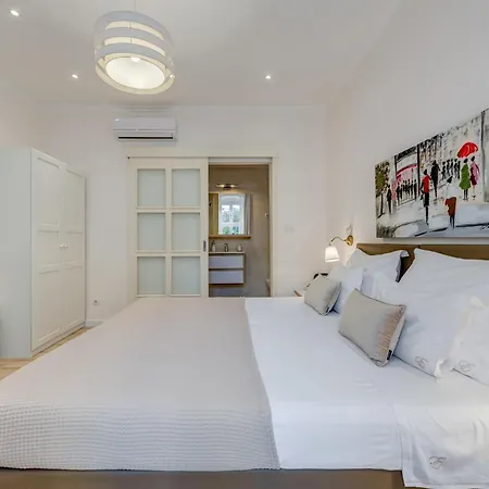 Victoria Luxury - Downtown Pensionat Split