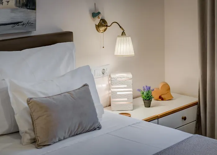 Victoria Luxury - Downtown 4*