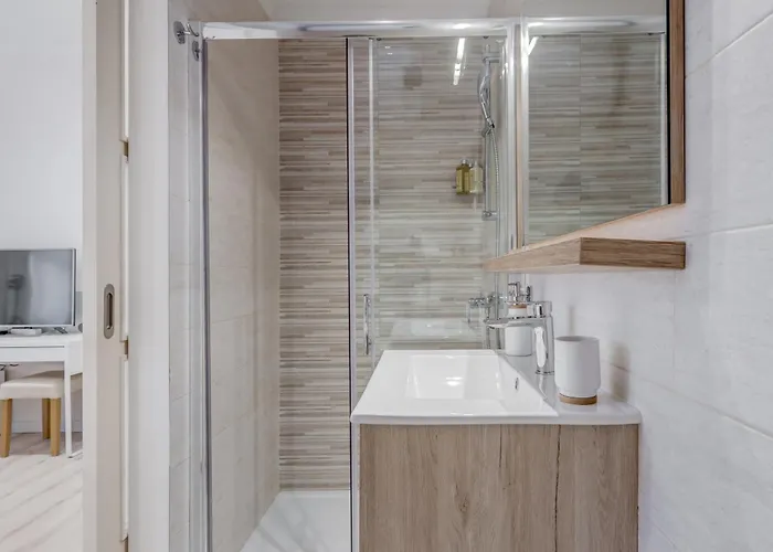 Victoria Luxury - Downtown Pensionat 4*