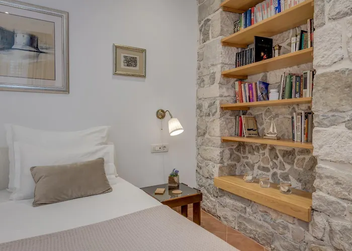 Victoria Luxury - Downtown