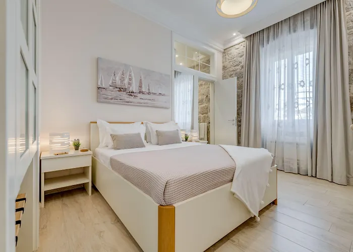 Victoria Luxury - Downtown Pensionat Split